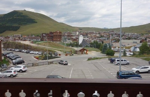 Eclose-Est Apartment | APARTMENT ALPE D'HUEZ QUARTIER ECLOSE