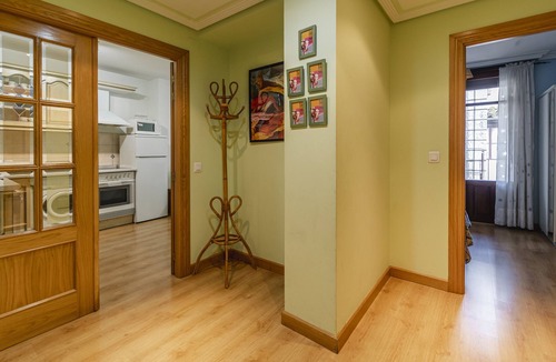 Ezcaray Apartment | Apartment 'Altuzarra Bis' with Mountain View, Balcony and Wi-Fi