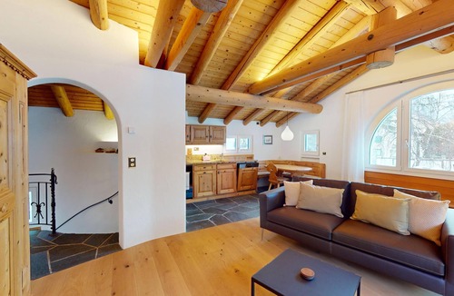 Sils-Maria Apartment | Apartment Alvetern - Stylish Apartment in Sils Maria