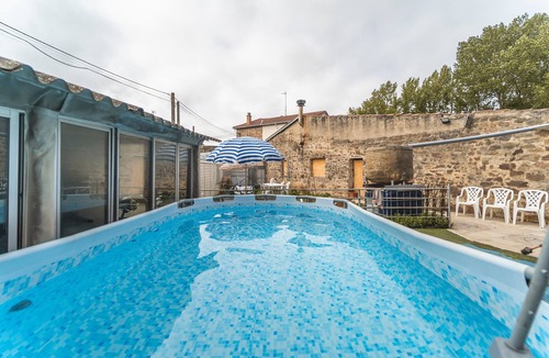 Nestar House | Apartment 'Amontes Rural' with Private Pool, Private Terrace and Wi-Fi