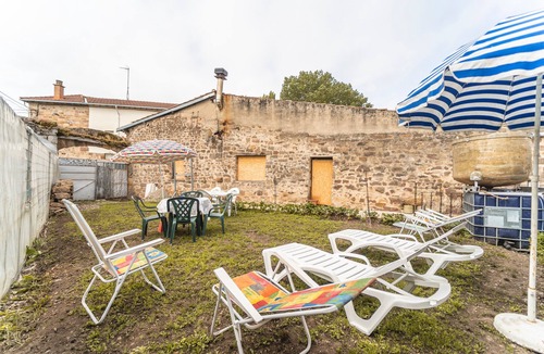 Nestar House | Apartment 'Amontes Rural' with Private Pool, Private Terrace and Wi-Fi