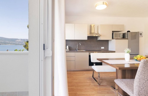 Slatine Apartment | Apartment Anđa by Interhome