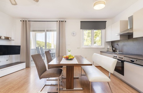 Slatine Apartment | Apartment Anđa by Interhome