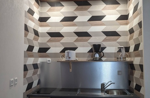 Saint-Claude Apartment | Apartment and playroom