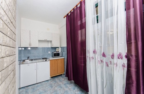 Bili brig Apartment | Apartment and Rooms Ivan (45191-A10) - Makarska