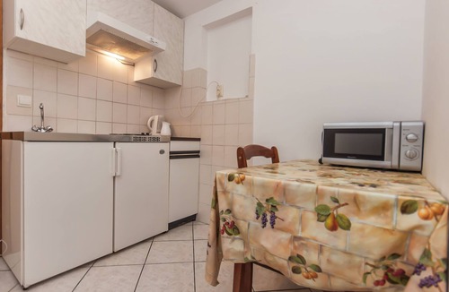Bili brig Apartment | Apartment and Rooms Ivan (45191-A18) - Makarska