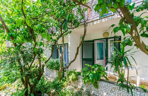 Bili brig Apartment | Apartment and Rooms Ivan (45191-A9) - Makarska