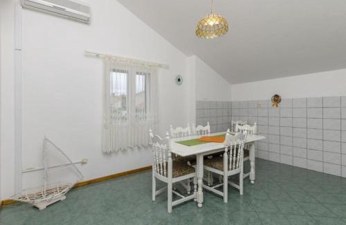 Bol Apartment | Apartment and Rooms Mate 1