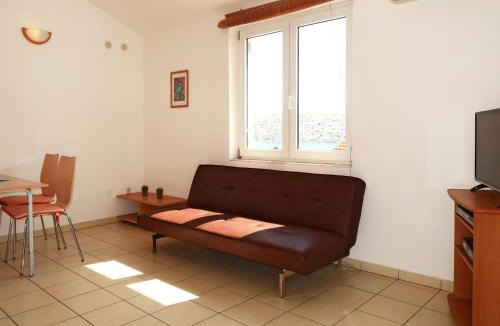 Barbat na Rabu Apartment | Apartment Andrea-1 by Interhome