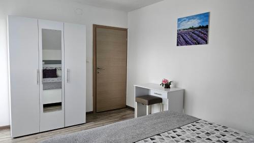 Smoljanac Apartment | Apartment Andrea
