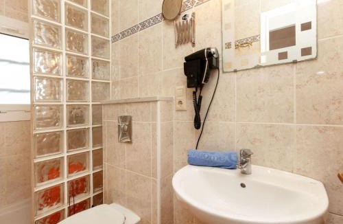 L'Escala Apartment | Apartment Anfora 9 by Interhome