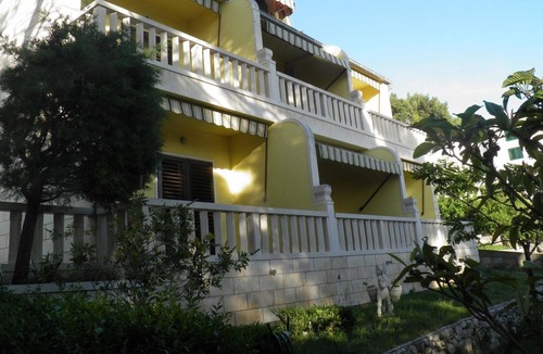 Brela Apartment | Apartment Angela - with beautiful courtyard: SA2(2) - Brela, Riviera Makarska, Croatia