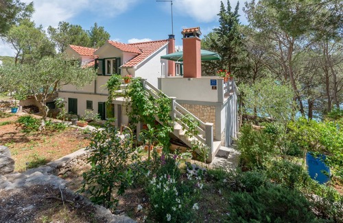 Cove Osibova (Milna) Apartment | Apartment Ante (42931-A1) - Milna - island Brac