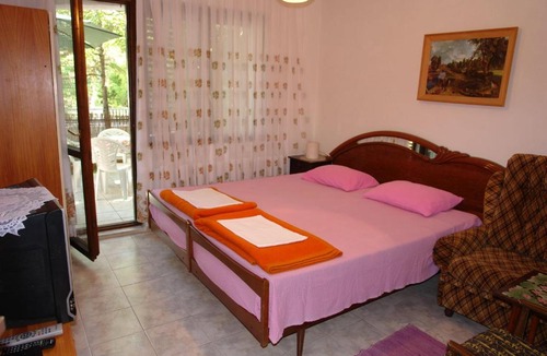 Jadranovo Apartment | Apartment ANTON