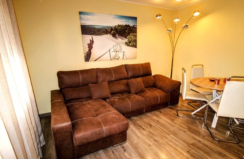Mollet del Valles Apartment | Apartment 'Apartamento Cerca De Barcelona' with Balcony and Wi-Fi