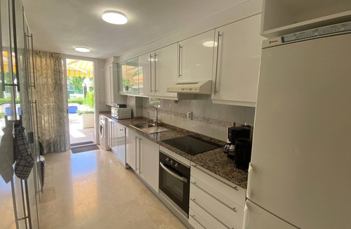 El Albir Apartment | Apartment 'Apartamento Cal Albir' with Shared Pool, Wi-Fi and Air Conditioning