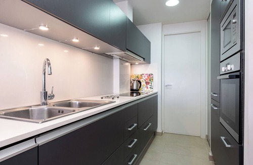 Cambrils Apartment | Apartment 'Apartamento Delfin' with Sea View, Wi-Fi and Air Conditioning