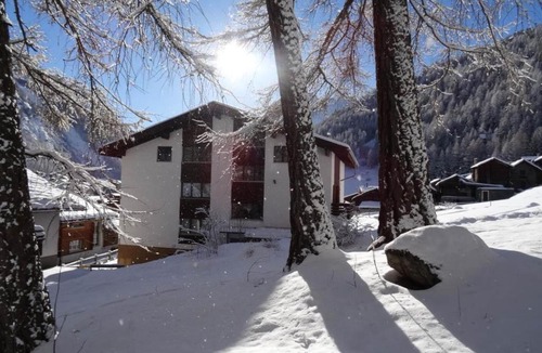 Saas-Balen Apartment | Apartment Apartments Carmena