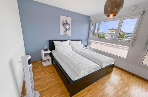 Zug Apartment | Apartment ARISER Zug Central Business Apartment by Interhome