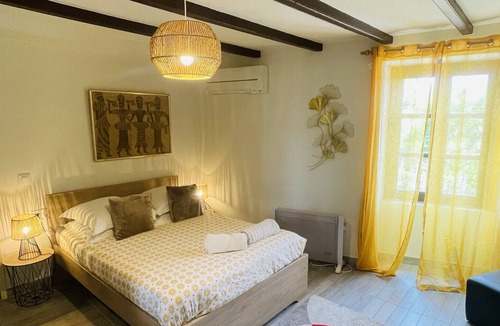 Montreal Apartment | Apartment "Armonica" with Wi-Fi & A/C