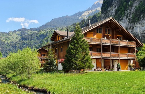Lauterbrunnen Apartment | Apartment Arven - 3 Bedroom - 2 Bathroom - Uninterrupted mountain view