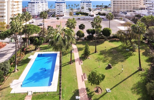 Torrequebrada Apartment | Apartment at 200 meters from the beach! Sea view. And communal pool.