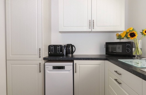 Babbacombe Cottage | Apartment at Morningside Hotel