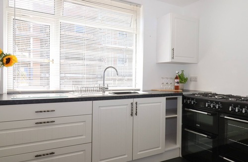 Babbacombe Cottage | Apartment at Morningside Hotel