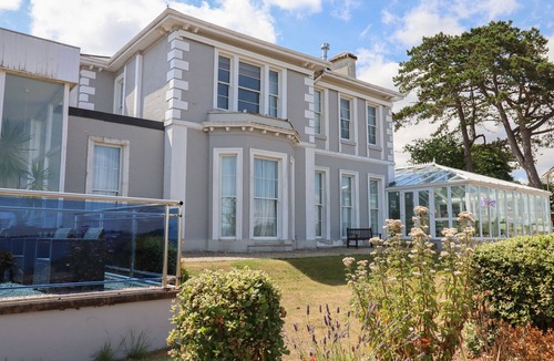 Babbacombe Cottage | Apartment at Morningside Hotel