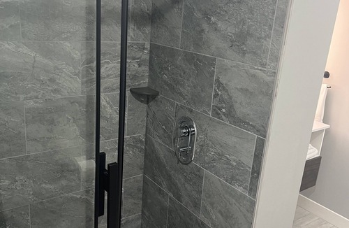 Lewiston Apartment | Apartment at Niagara Crossing Hotel and Spa