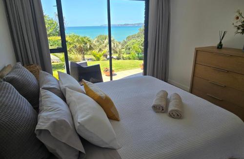 Red Beach Apartment | Apartment at the Beach