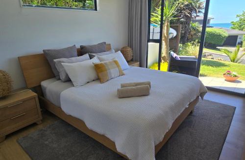 Red Beach Apartment | Apartment at the Beach