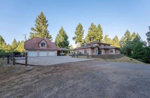 Willits Apartment | Apartment at the Castle