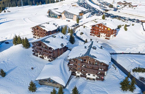 Les Saisies Apartment | Apartment at the foot of the slopes Village des Lapons residence with swimming pool