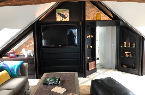 Montepilloy Apartment | Apartment at the top close to Senlis