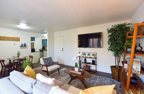 Knox - Henderson Apartment | Apartment at Ventana Canyonnn