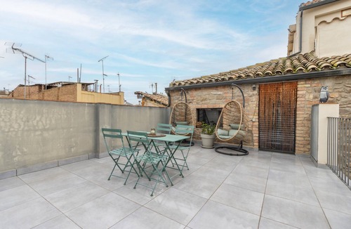 Balaguer Apartment | Apartment 'Àtic 1' with Private Terrace, Wi-Fi and Air Conditioning