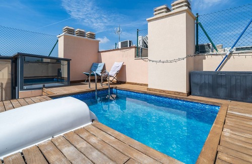 Sant Carles de la Rapita Apartment | Apartment "Ático Oscar" with Sea View, Private Pool & Wi-Fi