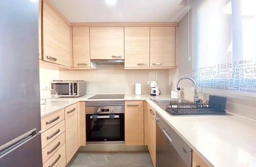 Miami Platja Apartment | Apartment 'Atico Solarium La Cala' with Sea View, Wi-Fi and Air Conditioning