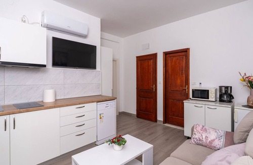 Komolac Apartment | Apartment Azzurro 1 by Villas Guide