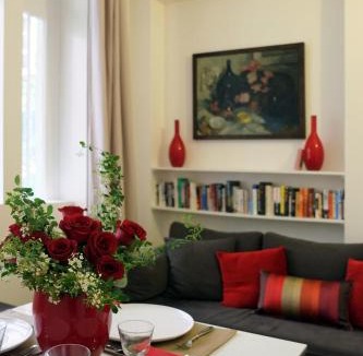 Saint-Thomas-d'Aquin Apartment | Apartment Bac St. Germain