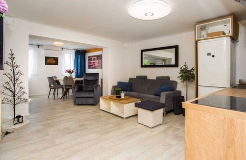 Metohija Apartment | Apartment Badia with free parking