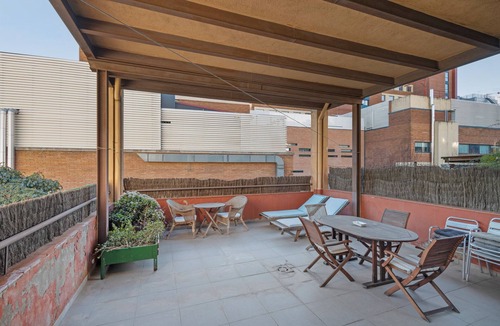 Esplugues de Llobregat Apartment | Apartment 'Balcón De Barcelona' with Mountain View, Private Terrace and Wi-Fi