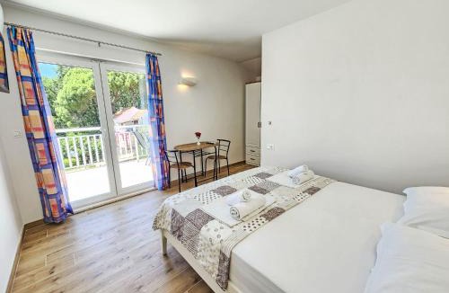 Kuciste Apartment | Apartment Balota - Moreška-5 by Interhome