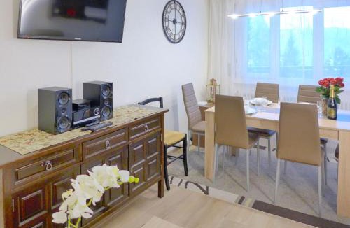 Randogne Apartment | Apartment Barzettes-Vacances 553 - Entrée N- 14 by Interhome