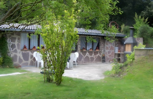 Anotz Apartment | Apartment 'Basterretxea II' with Mountain Views, Private Terrace and Wi-Fi