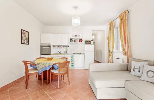 La Nartelle Apartment | Apartment 'Bel 4p St-Maxime' with Private Terrace, Private Garden and Wi-Fi