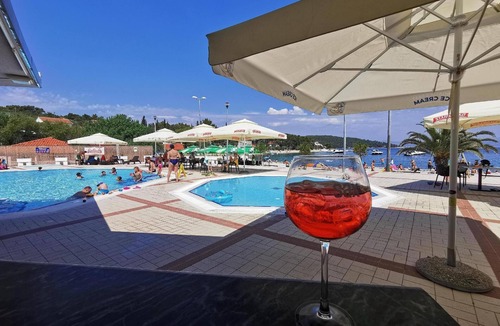 Necujam Apartment | Apartment Bella with balcony and terrace in Necuja