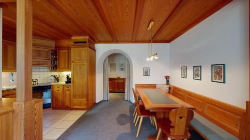 Zuoz Apartment | Apartment Belvair 31