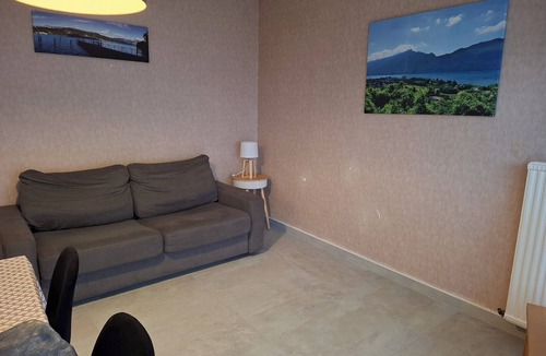 Aix-les-Bains Apartment | Apartment between city and lake, near shops